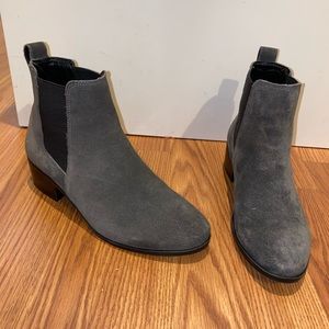 Steve Madden Suede Grey Booties